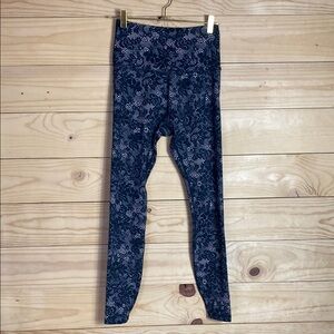 Beyond Yoga Olympus compression lace print legging size M